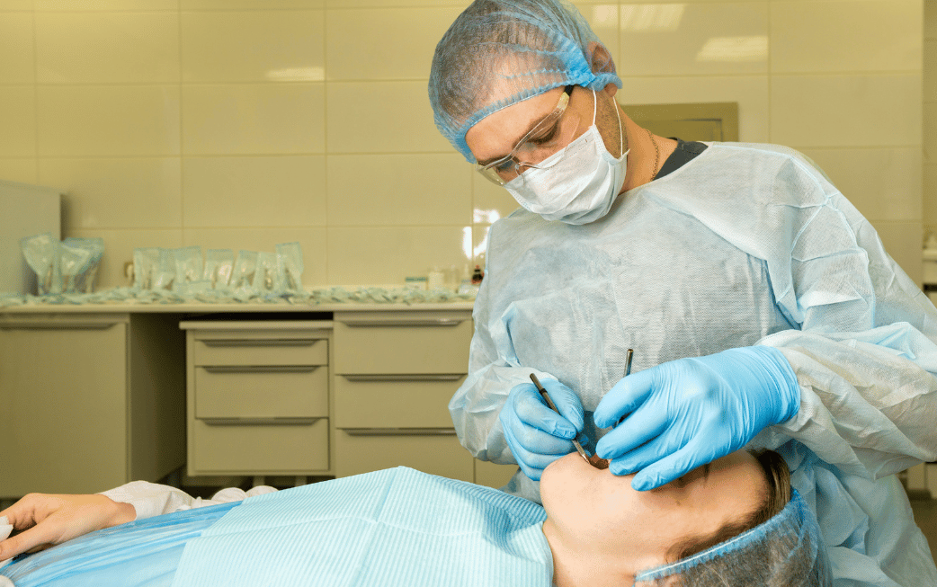 Dental surgeon for emergency tooth extraction